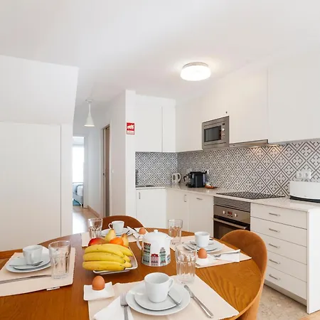 Appartement Barbadinhos In Historic Neighborhood Lissabon