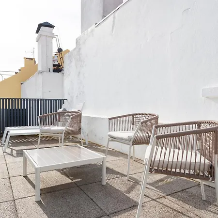 Barbadinhos In Historic Neighborhood 리스본